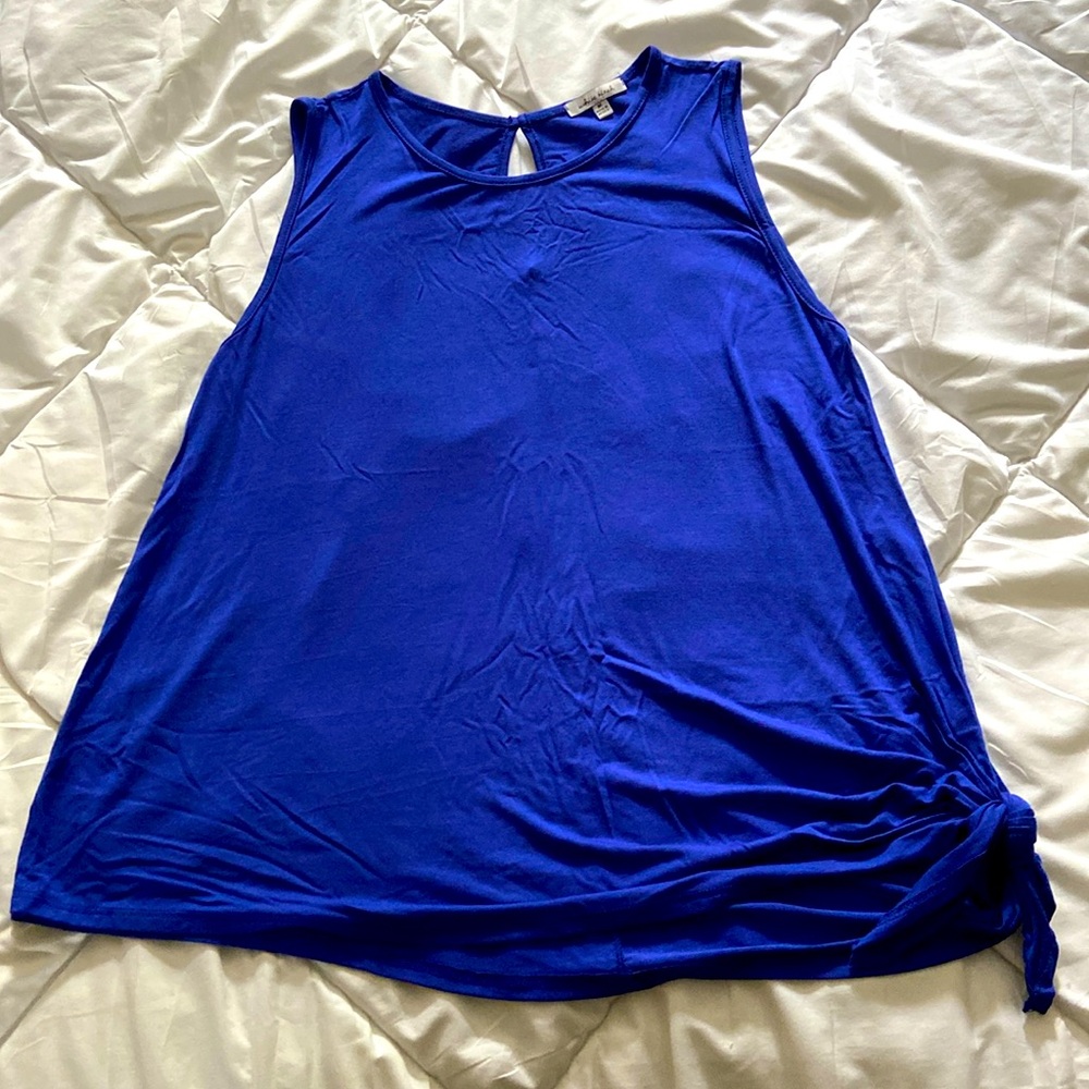 White Birch size M blue tank